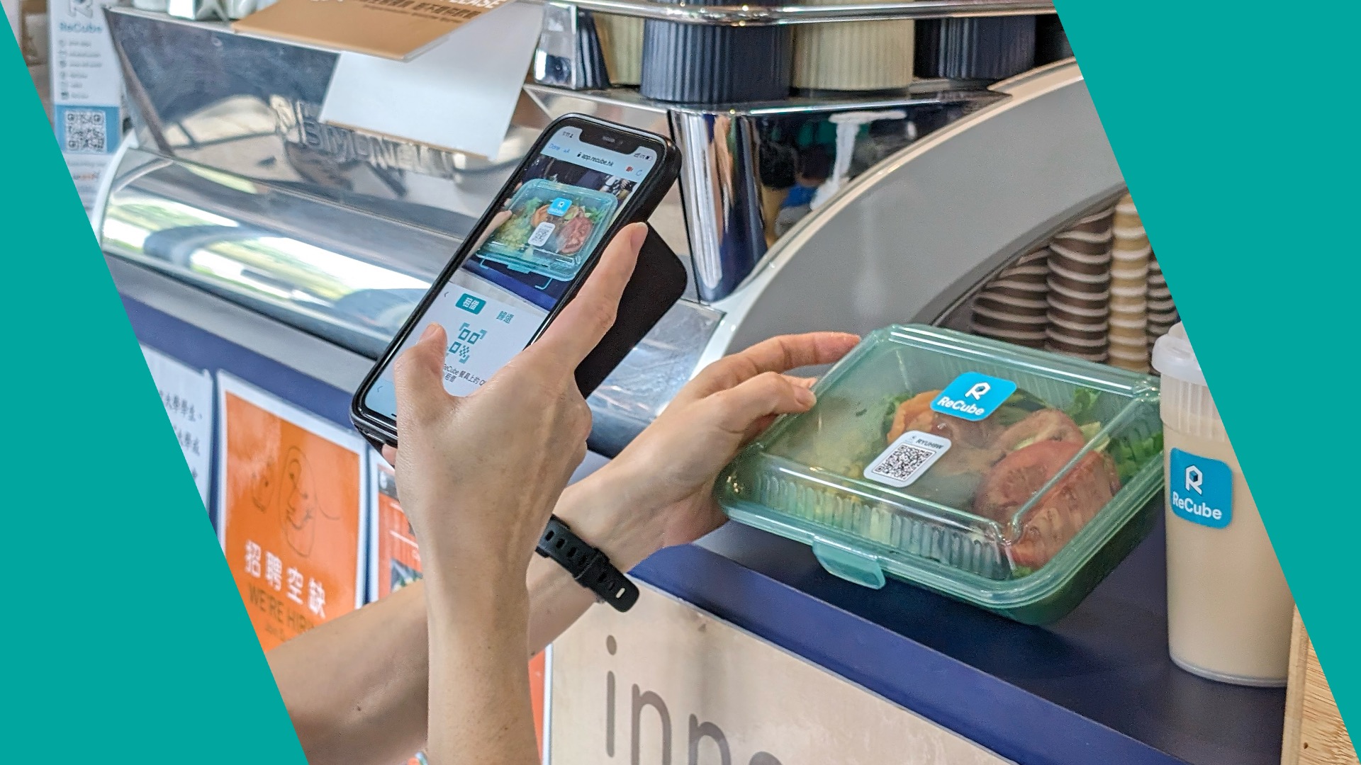 A Customer scanning ReCube Reusable Tableware to borrow it using the ReCube App